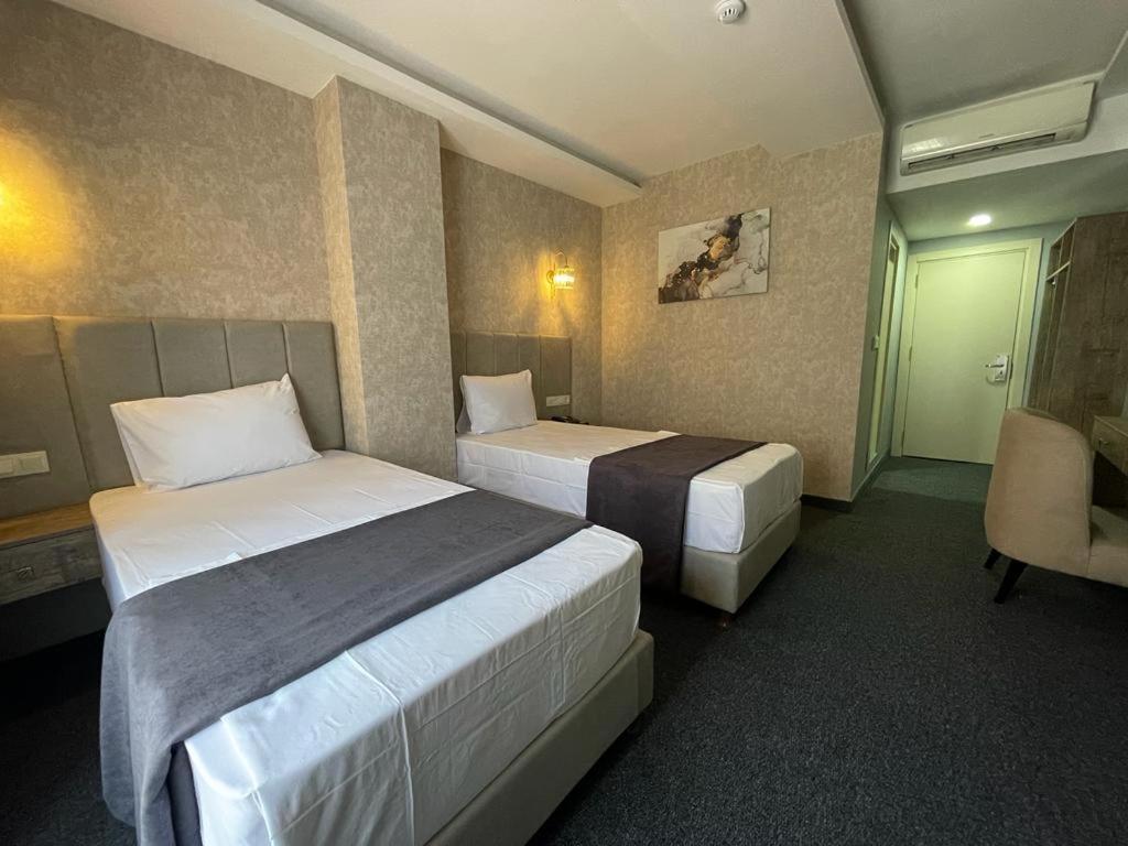 Sevcan Hotel Istanbul Bagian luar foto