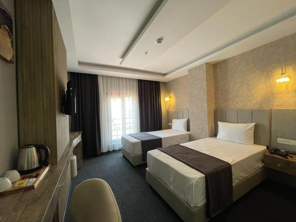 Sevcan Hotel Istanbul Bagian luar foto