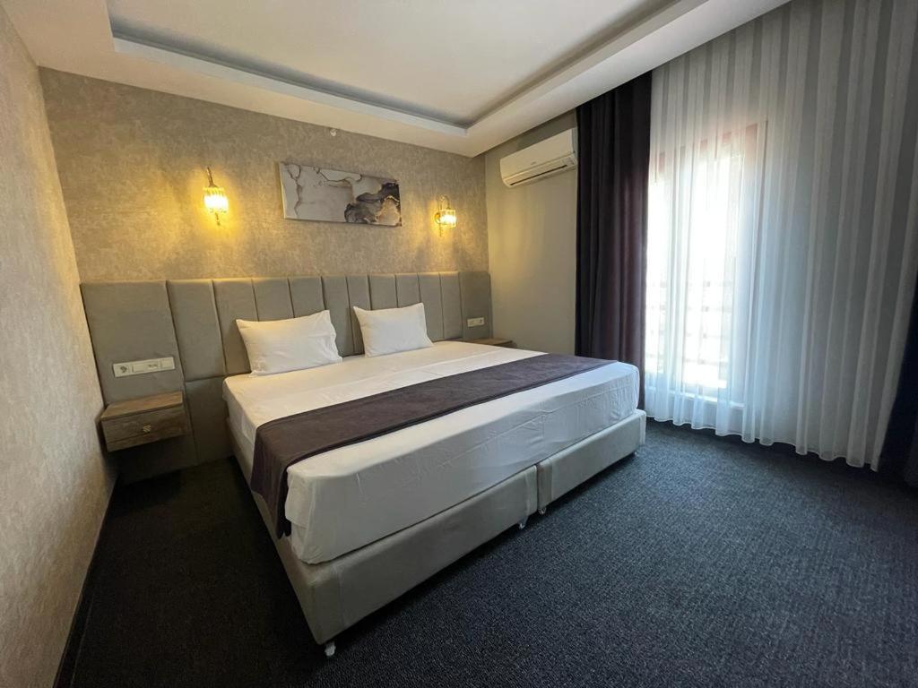 Sevcan Hotel Istanbul Bagian luar foto